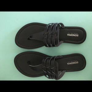 Sonoma flip flops